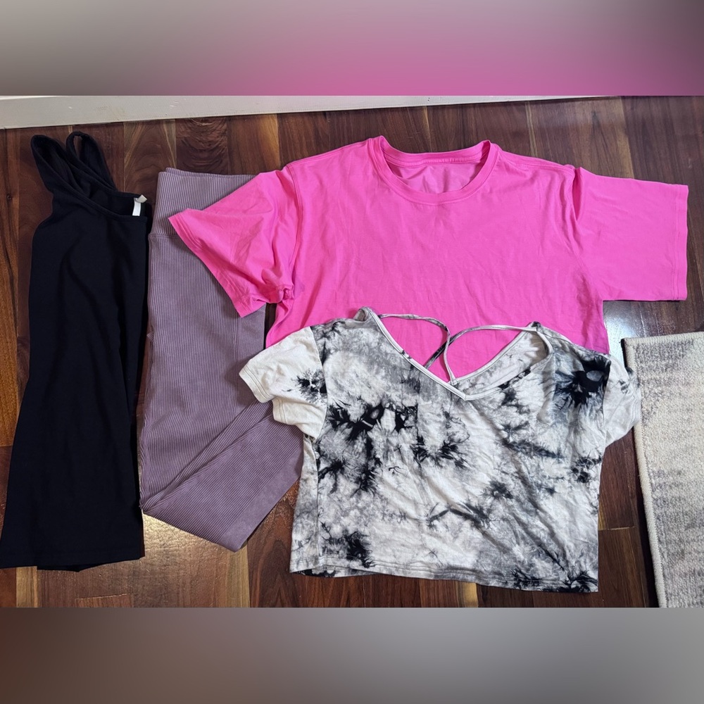 Group of 5 workout leisure wear medium